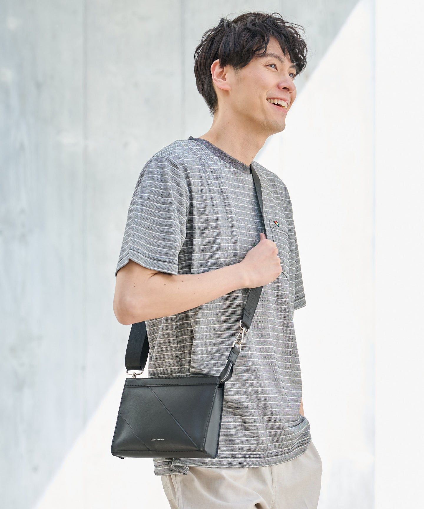 Arnold Palmer フェイクレザー パネルショルダーバッグ